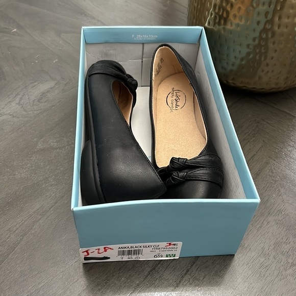 LIFESTRIDE Anika Slip-ons (WIDE) - Picture 2 of 11